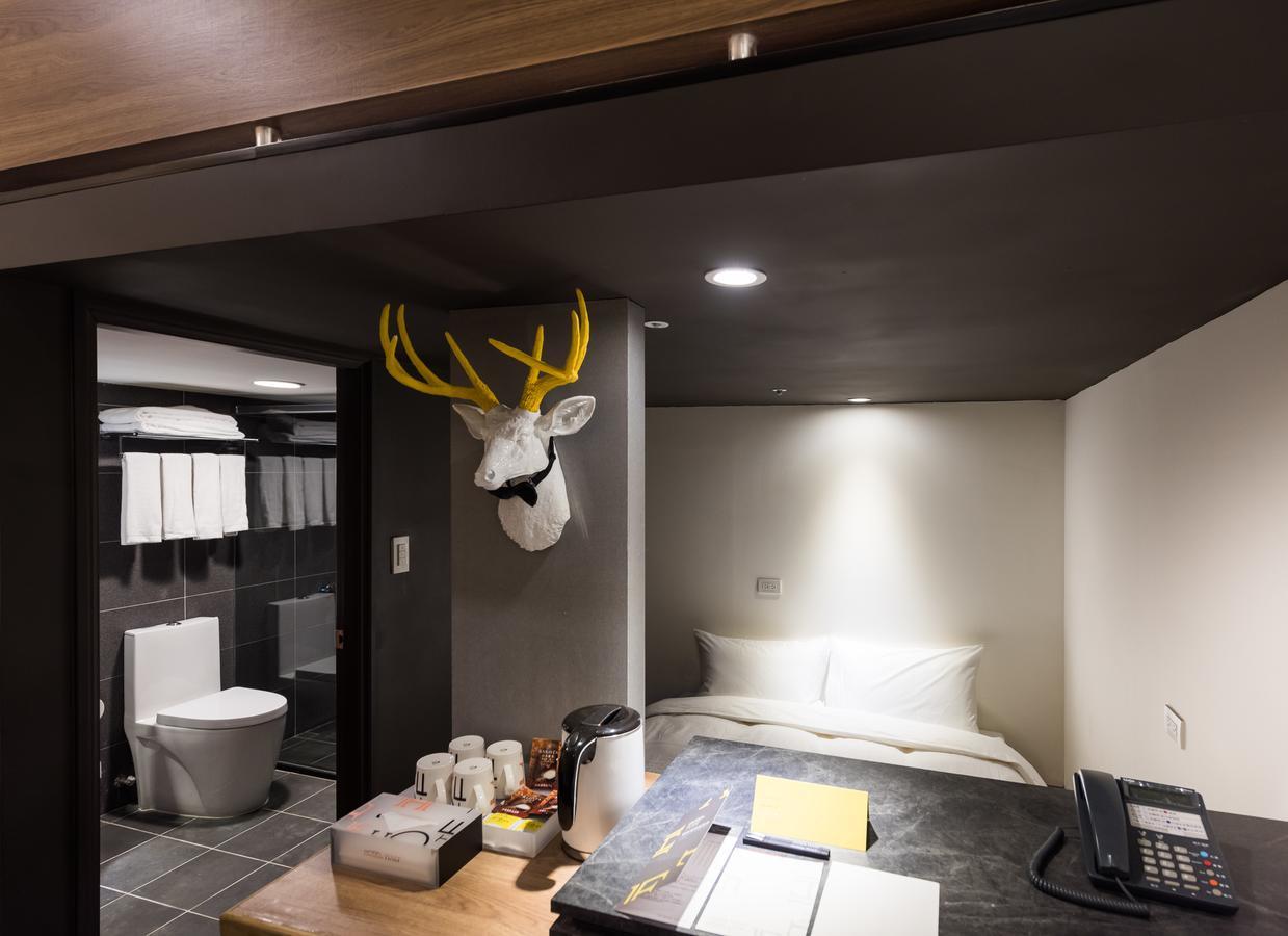 Hotel Half Taichung Eksteriør billede