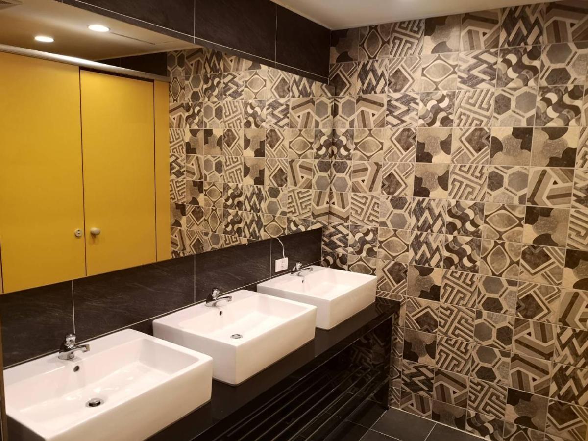 Hotel Half Taichung Eksteriør billede